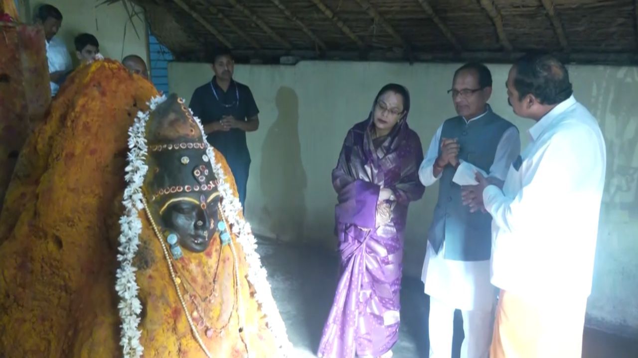 வேலூர் ஸ்ரீ நாராயணி பீடத்தை பார்வையிட்ட மத்திய அமைச்சர் சிவராஜ் சிங் சௌஹான்!