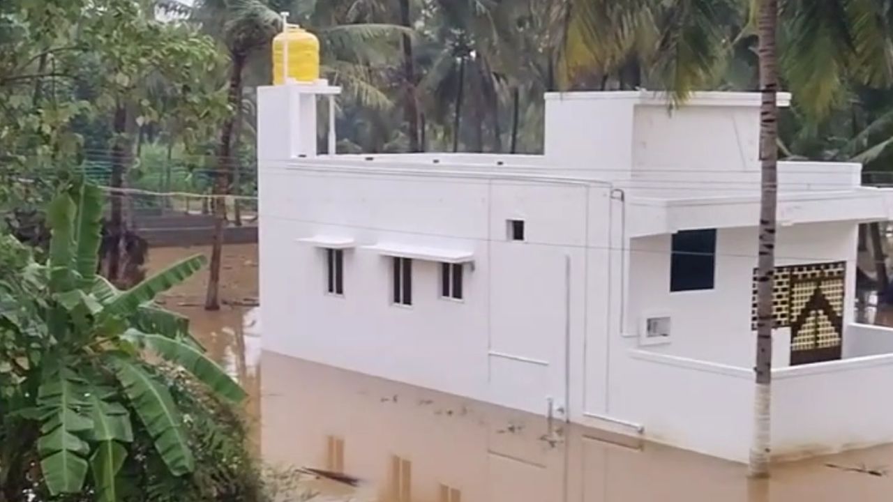 வேலூரில் திடீர் கனமழை.. தண்ணீர் தேங்கியதால் மக்களுக்கு சிக்கல்!