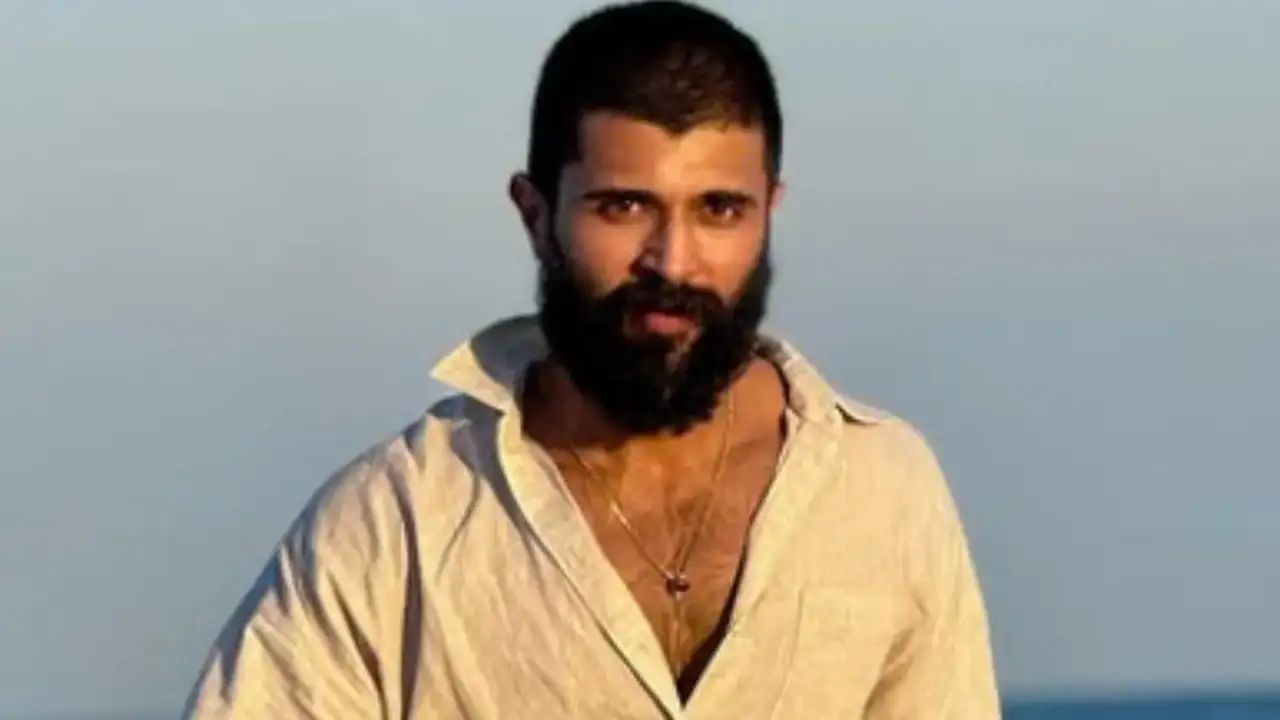 கார் விபத்திற்கு பிறகு நடிகர் விஜய் தேவரகொண்டா சொன்ன விசயம் – வைரலாகும் பதிவு! கார் விபத்திற்கு பிறகு நடிகர் விஜய் தேவரகொண்டா சொன்ன விசயம் – வைரலாகும் பதிவு!