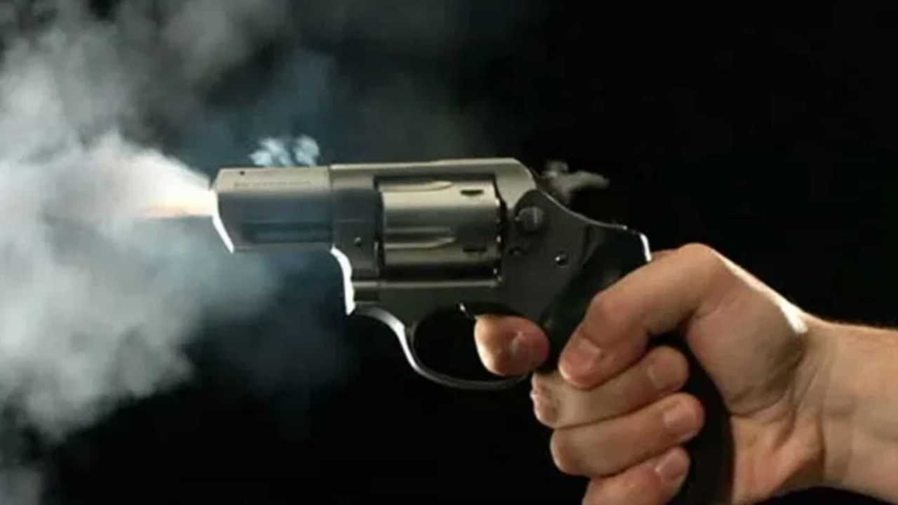 ரூ.2 கோடி கேட்டு தொழிலதிபரை கடத்தி கொலை செய்த நபர்.... சுட்டுப்பிடித்த போலீசார்... ஓசூர் அருகே பரபரப்பு ரூ.2 கோடி கேட்டு தொழிலதிபரை கடத்தி கொலை செய்த நபர்.... சுட்டுப்பிடித்த போலீசார்... ஓசூர் அருகே பரபரப்பு