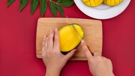 Health Tips: சர்க்கரை நோயாளிகள் மாம்பழம் சாப்பிடலாமா? இரத்த சர்க்கரையை அதிகரிக்குமா?...