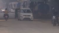 டெல்லியில் கடும் காற்றும் மாசு - இருளில் மூழ்கிய முக்கிய பகுதி!...