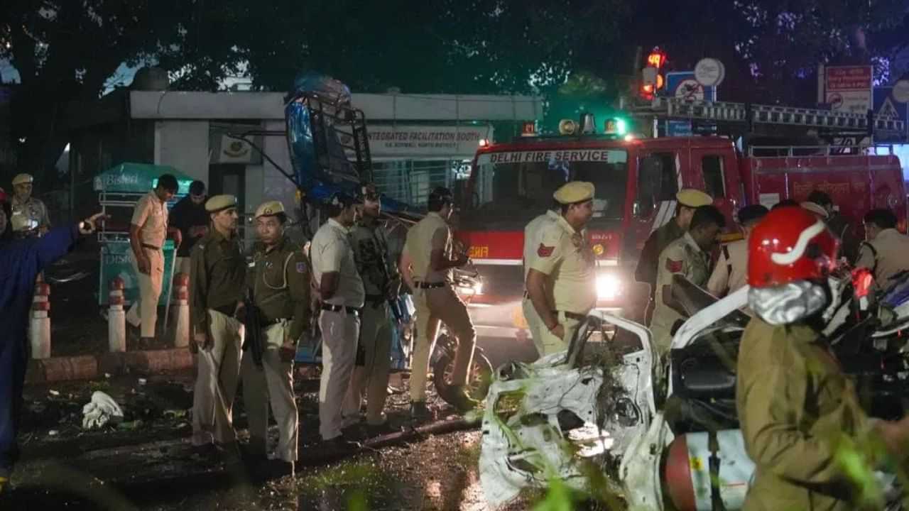 டெல்லி குண்டுவெடிப்பு கார் ஓனர் இவர்தான்.. விவரங்களை கண்டுபிடித்த போலீஸ்! டெல்லி குண்டுவெடிப்பு கார் ஓனர் இவர்தான்.. விவரங்களை கண்டுபிடித்த போலீஸ்!