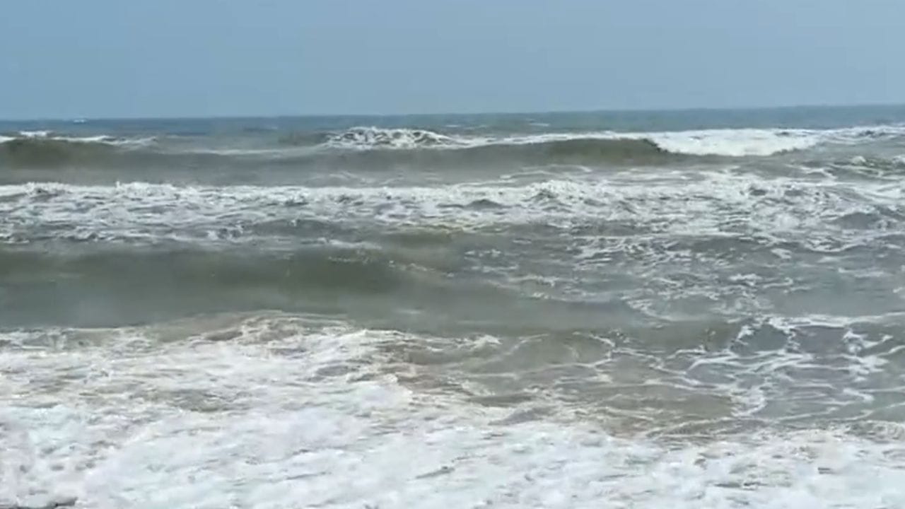 தீவிரமடையும் தித்வா புயல்.. நெல்லூரில் முன்னெச்சரிக்கை நடவடிக்கைகள் தீவிரம்! தீவிரமடையும் தித்வா புயல்.. நெல்லூரில் முன்னெச்சரிக்கை நடவடிக்கைகள் தீவிரம்!