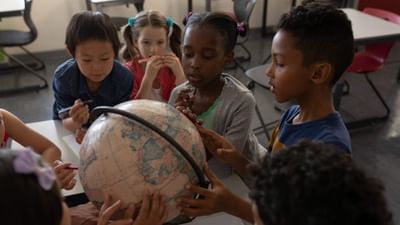 உலகின் கடினமான கல்வி முறை கொண்ட 10 நாடுகள்; லிஸ்ட் இதோ!!