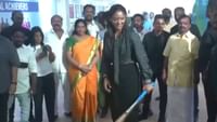 சென்னைக்கு வந்த இந்திய மகளிர் கிரிக்கெட் அணி கேப்டன்...