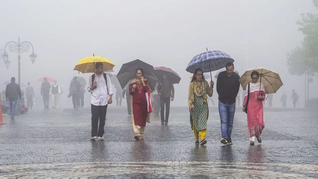 இந்த 4 மாவட்டங்களில் இன்று கனமழை வெளுக்குப்போகுது.. அலர்ட் மக்களே!!