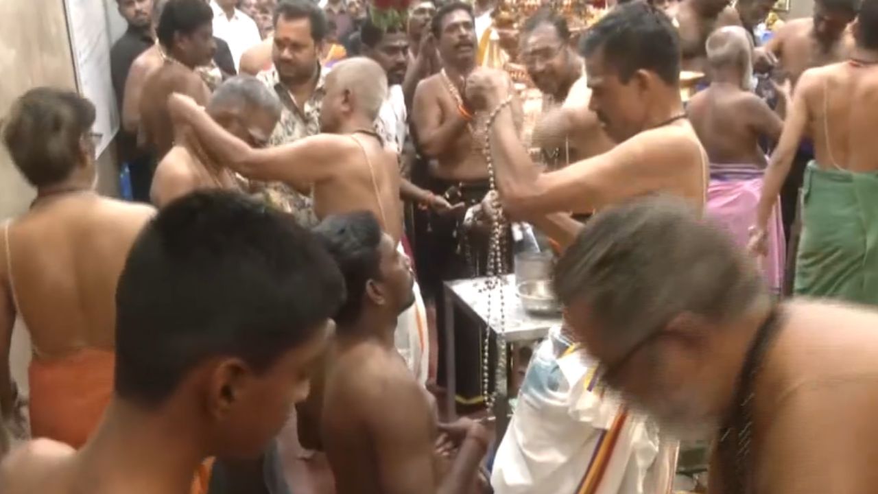 கார்த்திகை தமிழ் மாதம்.. ஐயப்ப பக்தர்கள் விரதம் தொடக்கம்! கார்த்திகை தமிழ் மாதம்.. ஐயப்ப பக்தர்கள் விரதம் தொடக்கம்!