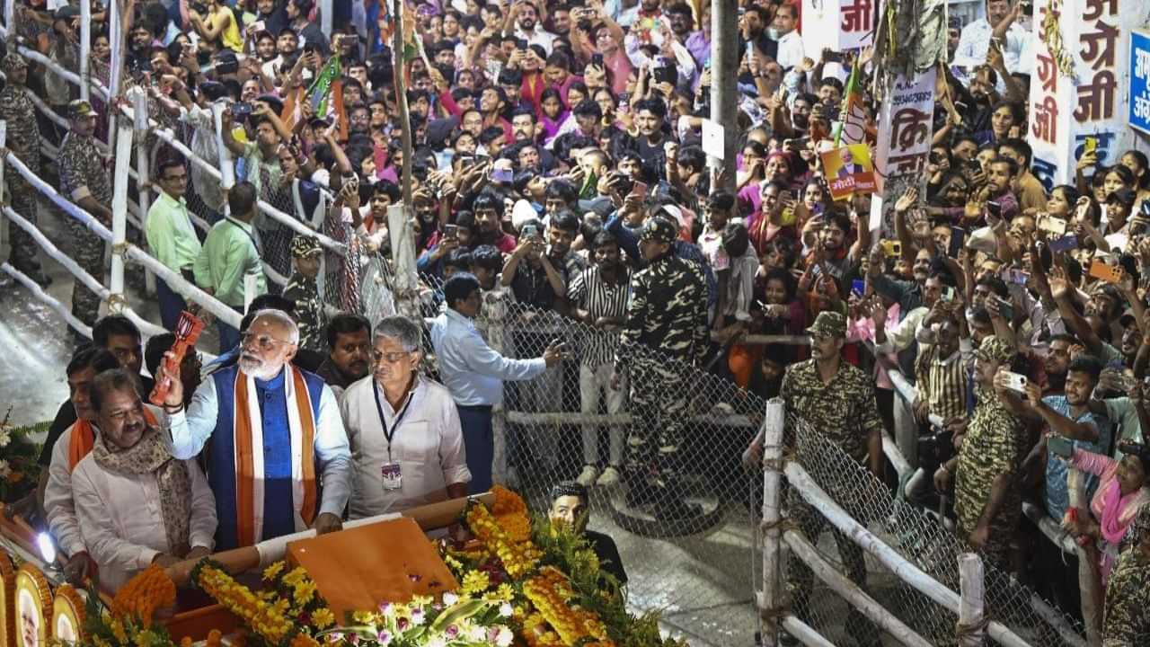 PM Modi Road Show | பீகாரில் பிரமாண்ட ‘ரோடு ஷோ’ சென்ற பிரதமர் மோடி: பரபரக்கும் தேர்தல் களம்! PM Modi Road Show | பீகாரில் பிரமாண்ட ‘ரோடு ஷோ’ சென்ற பிரதமர் மோடி: பரபரக்கும் தேர்தல் களம்!