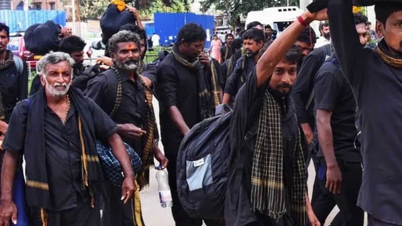 சபரிமலை செல்லும் பக்தர்கள் கருப்பு உடை அணிவது ஏன்? சபரிமலை செல்லும் பக்தர்கள் கருப்பு உடை அணிவது ஏன்?