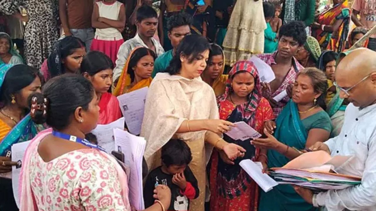 வாக்காளர் பட்டியல் திருத்தப் பணி: தவறான தகவல் தந்தால் ஓராண்டு சிறை!!