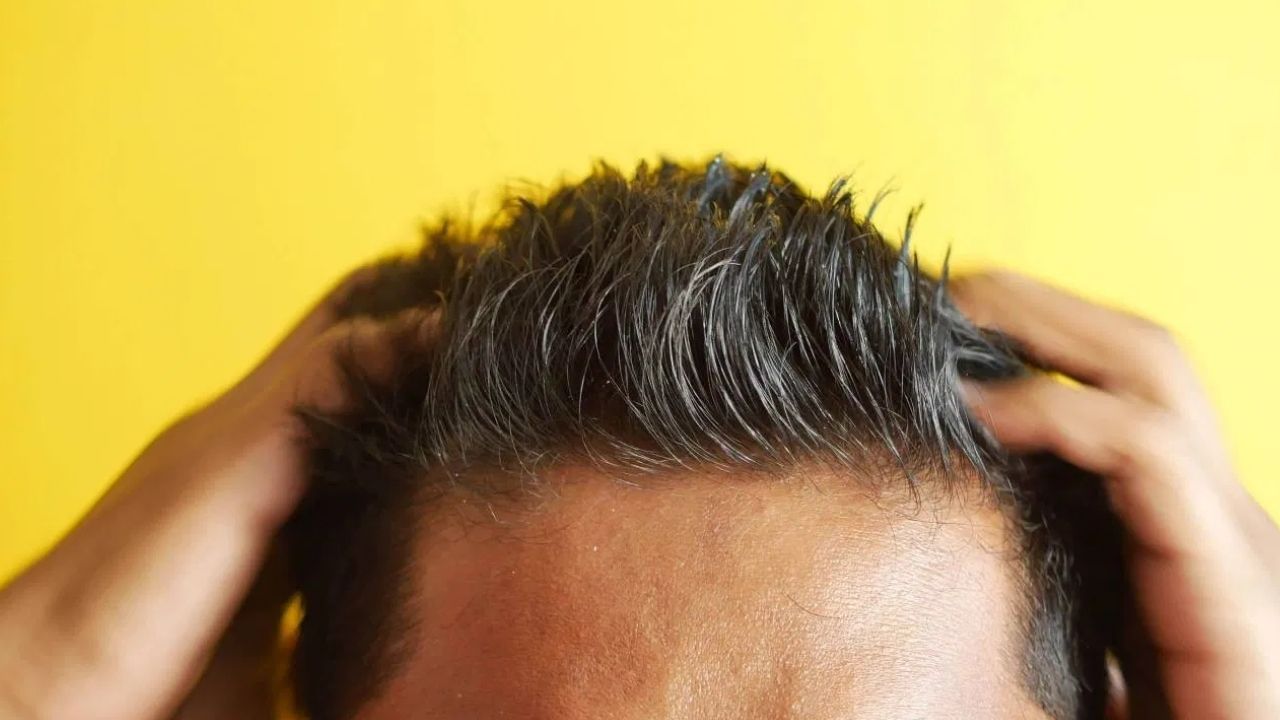 கோவிலுக்கு செல்லும் முன் தலையில் எண்ணெய் வைக்க கூடாது – ஏன் தெரியுமா?