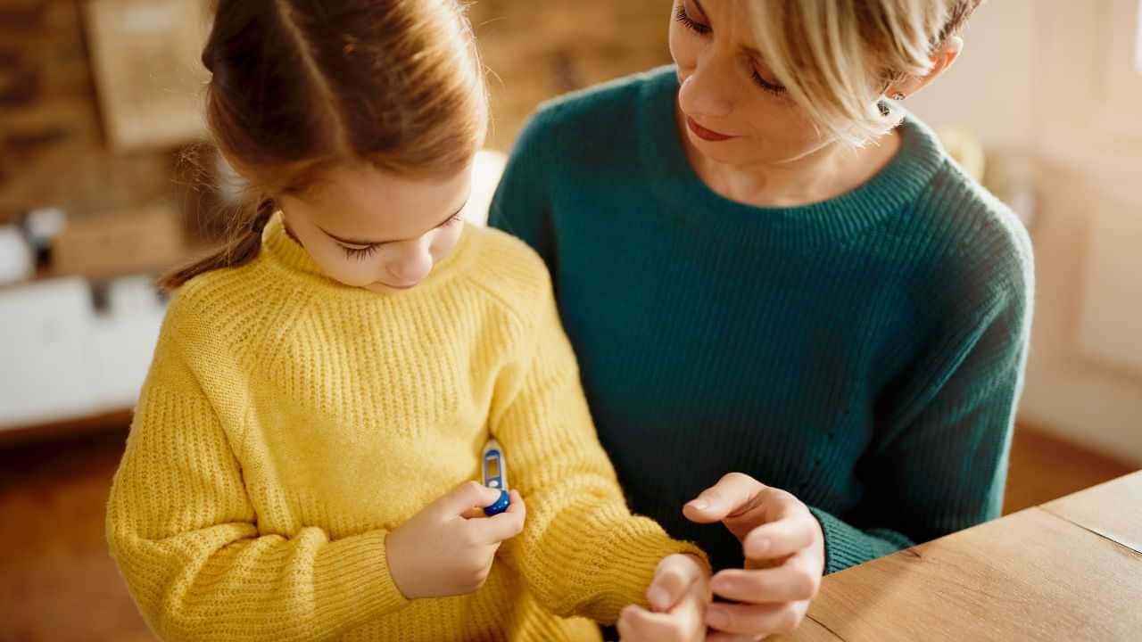 Diabetes: சிறுவர்களுக்கும் சர்க்கரை நோய் பாதிப்பு ஏற்படுமா..? இதை கட்டுப்படுத்துவது எப்படி? Diabetes: சிறுவர்களுக்கும் சர்க்கரை நோய் பாதிப்பு ஏற்படுமா..? இதை கட்டுப்படுத்துவது எப்படி?