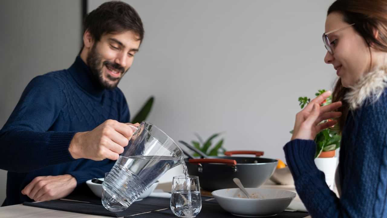 Drinking Water: இந்த உணவுகளை சாப்பிட்ட உடனே தண்ணீர் குடிக்கக்கூடாது.. ஏன் தெரியுமா? Drinking Water: இந்த உணவுகளை சாப்பிட்ட உடனே தண்ணீர் குடிக்கக்கூடாது.. ஏன் தெரியுமா?