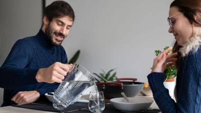 இந்த உணவுகளை சாப்பிட்ட உடனே நீர் குடிக்கக்கூடாது.. ஏன் தெரியுமா?