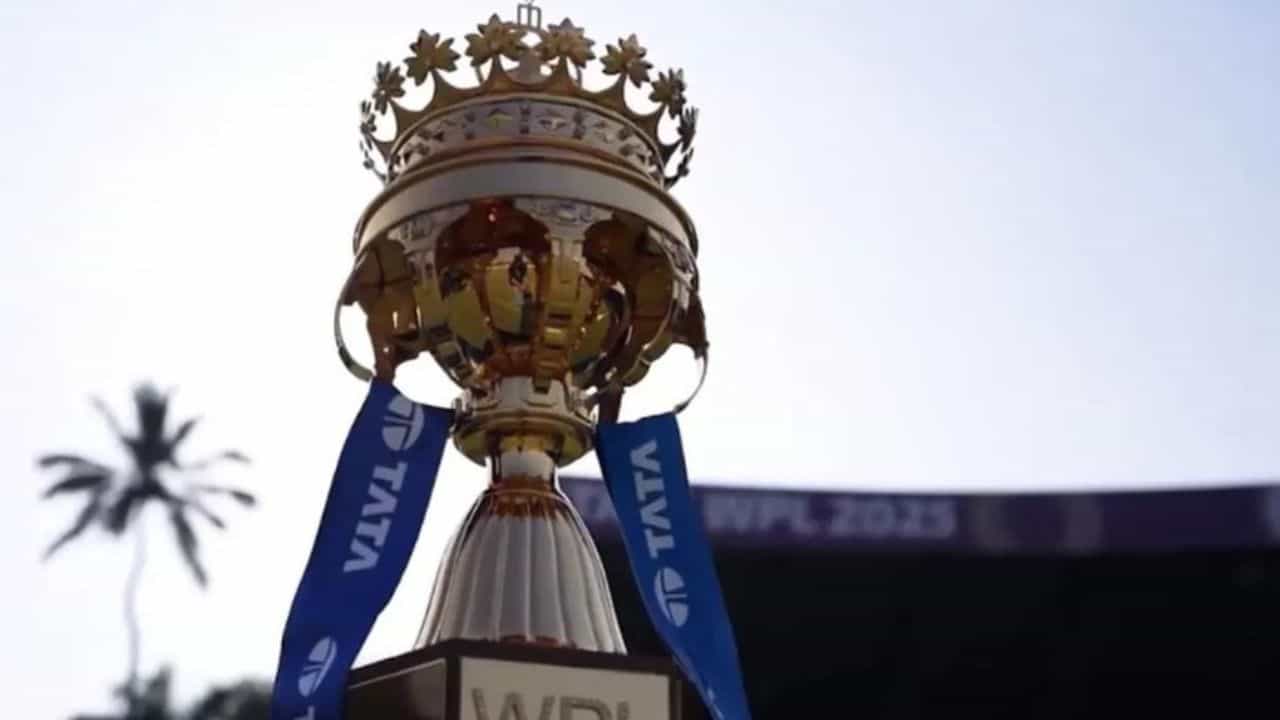 WPL Auction 2026: டெல்லியில் இன்று மெகா ஏலம்.. மகளிர் பிரீமியர் லீக்கில் படையெடுக்கும் வீராங்கனைகள்! WPL Auction 2026: டெல்லியில் இன்று மெகா ஏலம்.. மகளிர் பிரீமியர் லீக்கில் படையெடுக்கும் வீராங்கனைகள்!