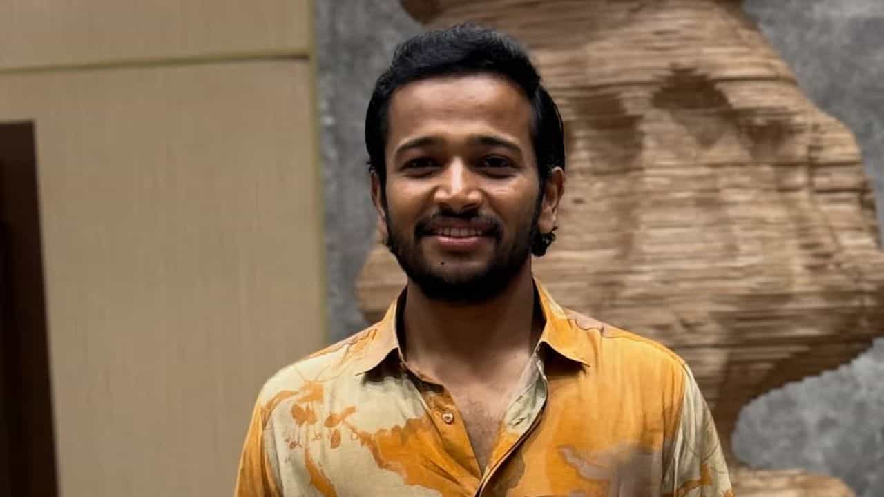 இயக்குநராக ஆவதுதான் என் லட்சியம், பிழைப்புக்காகத்தான் நடிகரானேன் - பேசில் ஜோசஃப் இயக்குநராக ஆவதுதான் என் லட்சியம், பிழைப்புக்காகத்தான் நடிகரானேன் - பேசில் ஜோசஃப்