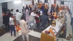 ரசகுல்லாவால் வந்த ரகளை…திருமணத்தில் மணமகன்-மணமகள் குடும்பத்தினர் களேபரம்! ரசகுல்லாவால் வந்த ரகளை…திருமணத்தில் மணமகன்-மணமகள் குடும்பத்தினர் களேபரம்!