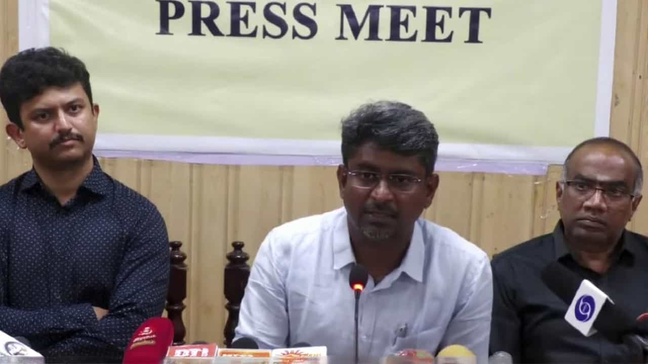 புதுச்சேரியில் 1.03 லட்சம் வாக்காளர்கள் நீக்கம்...தலைமை தேர்தல் அதிகாரி விளக்கம்! புதுச்சேரியில் 1.03 லட்சம் வாக்காளர்கள் நீக்கம்...தலைமை தேர்தல் அதிகாரி விளக்கம்!