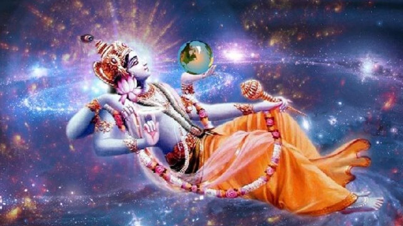 புராணங்களின்படி, பகவான் விஷ்ணு பூமிக்கு அவதரிக்கும் போது, மனிதர்களின் நலனுக்காக, மகாலட்சுமி, காமதேனு (பசு), தேங்காய் மரம் ஆகியவற்றை கொண்டு வந்தார். அதனால்தான் தேங்காய், பிரம்மா - விஷ்ணு - சிவன் எனும் திரிமூர்த்திகளின் அடையாளமாகக் கருதப்படுகிறது. தேங்காய் உடைக்கும் ஒவ்வொரு நிலையிலும் அர்த்தம் உள்ளது. தேங்காயின் நார் அகற்றுவது. உள்ளார்ந்த ஆசைகள், பொருளாசை, உலக இச்சைகள் ஆகியவற்றை விட்டு விட வேண்டும் என்பதைக் குறிக்கிறது. தேங்காயை தரையில் அடித்து உடைப்பது. மனிதனின் அகந்தை (ஈகோ) உடைக்கப்பட வேண்டும் என்பதைக் குறிக்கும்.