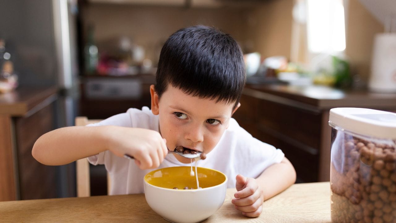 Children Care: குழந்தையின் தொண்டையில் ஏதாவது சிக்கிவிட்டதா? பயம் வேண்டாம்! உடனடி முதலுதவியாக இதை செய்யுங்கள்!