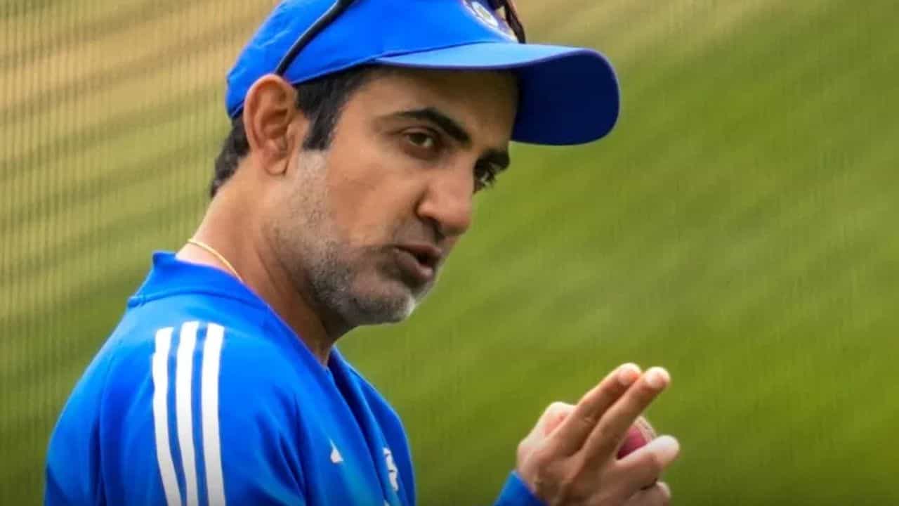 தலையிடாதீங்க - செய்தியாளர்கள் சந்திப்பில் கொதித்து பேசிய கம்பீர்! தலையிடாதீங்க - செய்தியாளர்கள் சந்திப்பில் கொதித்து பேசிய கம்பீர்!