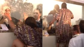 இண்டிகோ சேவை ரத்து.. கவுண்டரில் ஏறி நின்று வெளிநாட்டு பெண் பயணி வாக்குவாதம்.. வீடியோ!!...