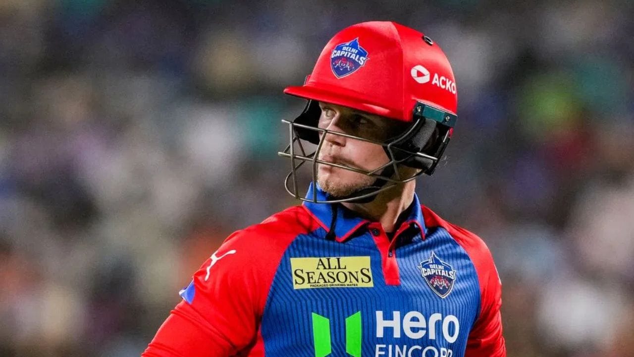 இந்தப் பட்டியலில் இரண்டாவது பெயர் ஆஸ்திரேலிய இளம் தொடக்க வீரர் ஜேக்-ஃப்ரேசர் மெக்கர்க், அவரை டெல்லி கேபிடல்ஸ் அணி விடுவித்தது. ஐபிஎல்லில் 15 போட்டிகளில் விளையாடியுள்ள மெக்கர்க்கின் அடிப்படை விலையும் ₹2 கோடி. மெக்கர்க் ஒரு வாங்குபவரைக் கண்டுபிடிப்பார் என்று எதிர்பார்க்கப்படுகிறது. (புகைப்படம்: PTI)