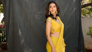 விஜய்க்கு பிறகு இவர் தான்…  மீனாட்சி சௌத்ரியின் புதிய தமிழ் படம் குறித்து வெளியான தகவல்