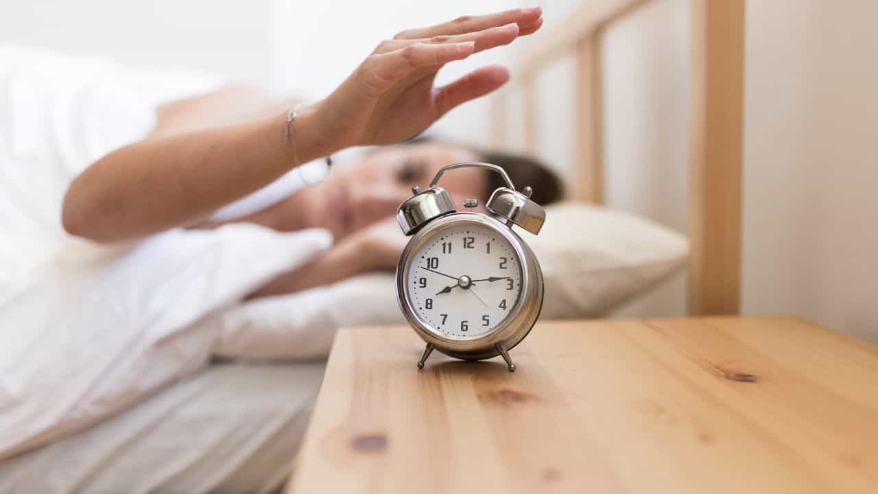 Morning Habits: காலையில் எழுந்தவுடன் இந்த தவறுகள்.. நாள் முழுவதும் சோர்வை தரும்!