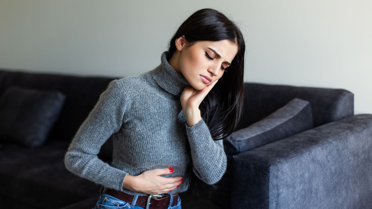 Women’s Health: பெண்களே உஷார்! தொப்புளில் அடிக்கடி வலியா? இந்த பிரச்சனைகளாக இருக்கலாம்!