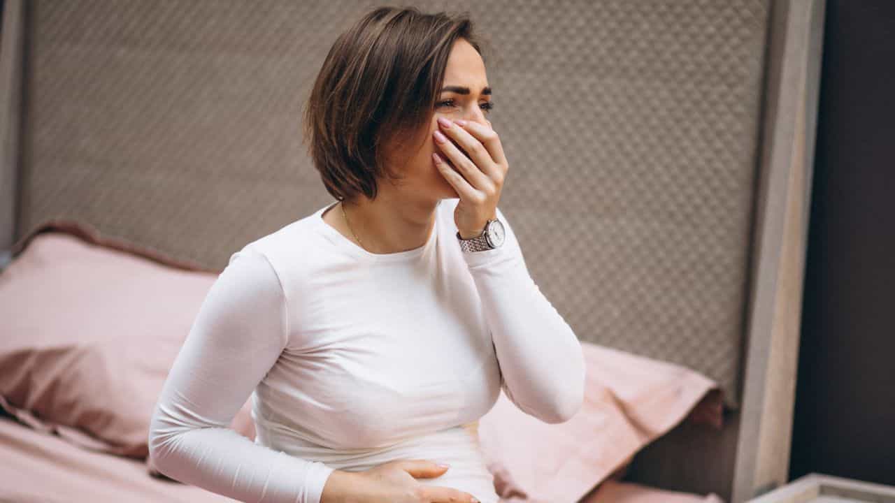 Pregnancy: கர்ப்ப காலத்தில் பெண்களுக்கு வாந்தி வருவது ஏன்? இதுதான் முக்கிய காரணம்! Pregnancy: கர்ப்ப காலத்தில் பெண்களுக்கு வாந்தி வருவது ஏன்? இதுதான் முக்கிய காரணம்!