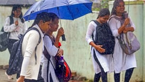 கனமழை எச்சரிக்கை – நாளை இந்த மாவட்டங்களில் பள்ளிகளுக்கு மட்டும் விடுமுறை கனமழை எச்சரிக்கை – நாளை இந்த மாவட்டங்களில் பள்ளிகளுக்கு மட்டும் விடுமுறை