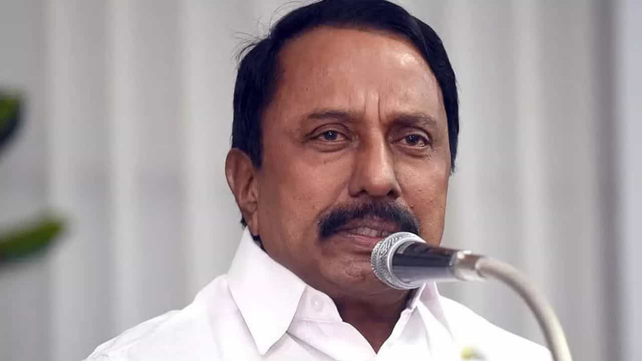 விஜய்யின் ஈரோடு மக்கள் சந்திப்பு கூட்டம்...செங்கோட்டையன் கொடுத்த அப்டேட்! விஜய்யின் ஈரோடு மக்கள் சந்திப்பு கூட்டம்...செங்கோட்டையன் கொடுத்த அப்டேட்!