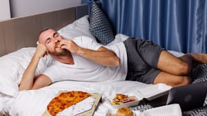 Health Tips: சாப்பிட்ட உடனே தூங்குவது எவ்வளவு ஆபத்தானது? இந்த பக்கவிளைவுகள் ஏற்படும்! Health Tips: சாப்பிட்ட உடனே தூங்குவது எவ்வளவு ஆபத்தானது? இந்த பக்கவிளைவுகள் ஏற்படும்!