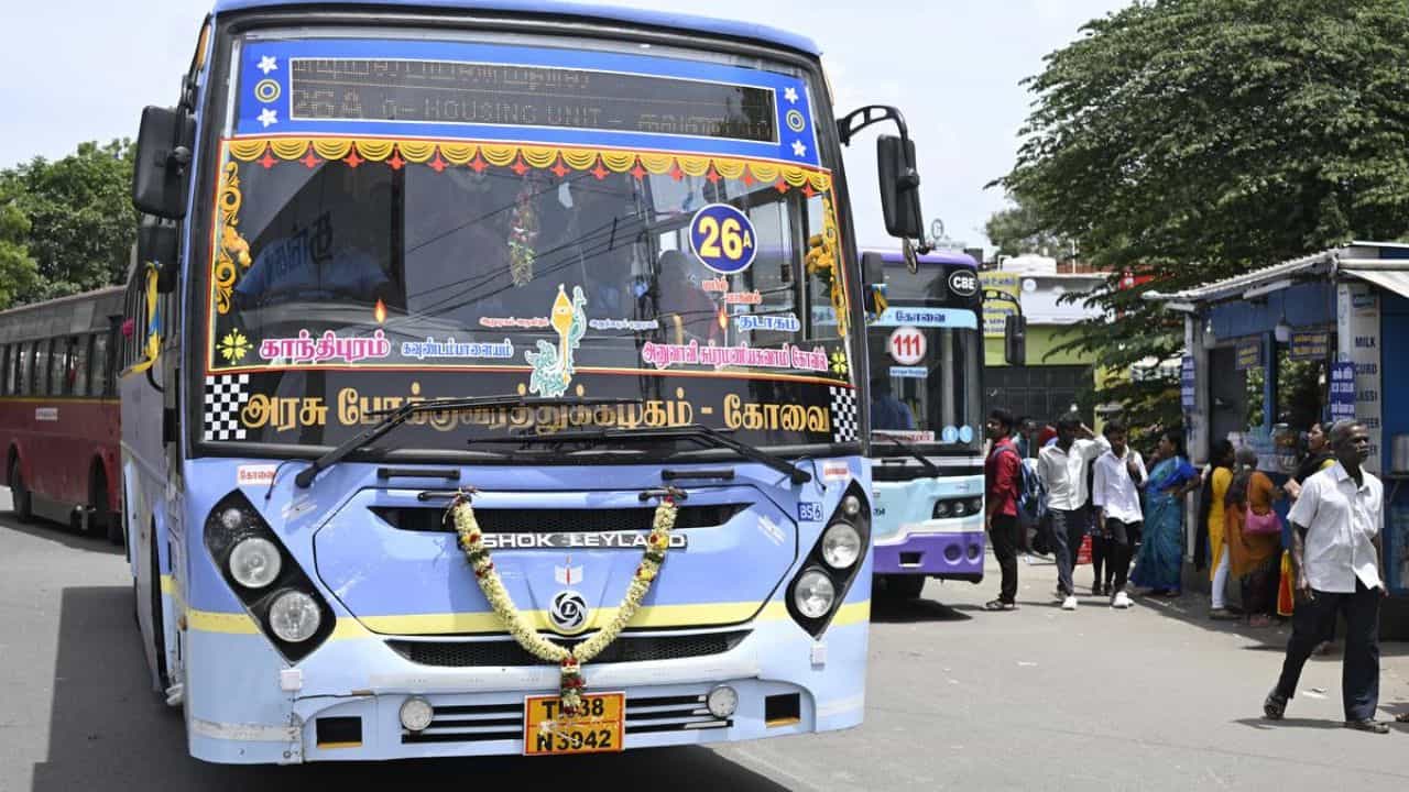 ஆங்கில புத்தாண்டுக்கு பொதுமக்கள் ஈஸியா ஊருக்கு செல்லலாம்...TNSTC வெளியிட்ட முக்கிய அறிவிப்பு!