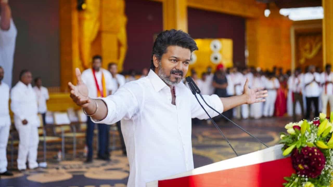 வேட்பாளர்களை விஜய் தான் அறிவிப்பார்.. நிர்வாகிகளுக்கு அதிரடியாக பறந்த உத்தரவு!! வேட்பாளர்களை விஜய் தான் அறிவிப்பார்.. நிர்வாகிகளுக்கு அதிரடியாக பறந்த உத்தரவு!!