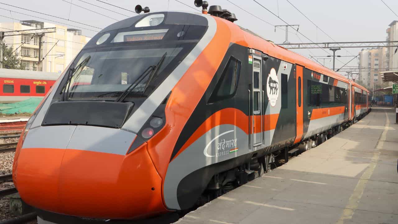 சென்னை டூ ஆந்திரா வந்தே பாரத் ரயில் சேவை...நிறுத்தம்...கட்டணம் எவ்வளவு! சென்னை டூ ஆந்திரா வந்தே பாரத் ரயில் சேவை...நிறுத்தம்...கட்டணம் எவ்வளவு!