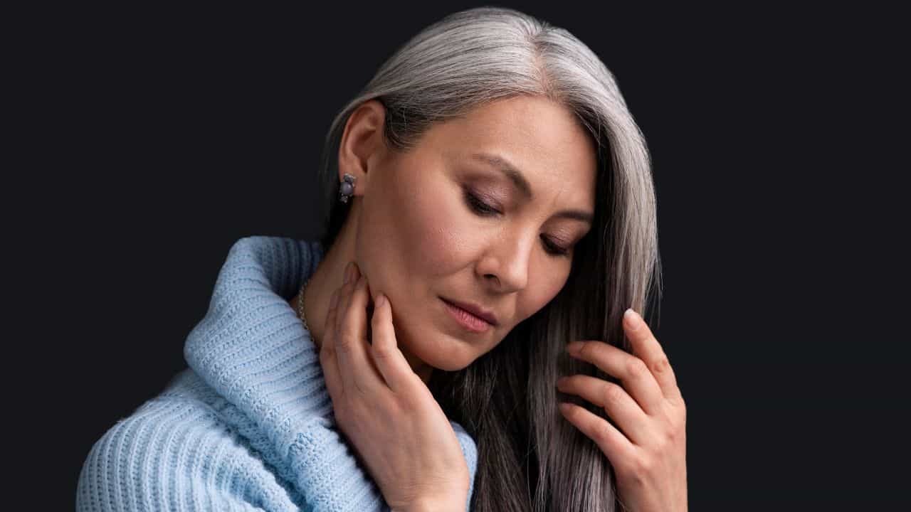 Gray Hair: ஒரு வெள்ளை முடியை பிடுங்கினால் மற்றொன்று வருமா? நிபுணர்கள் சொல்வது என்ன?