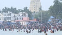 ராமேஸ்வரத்தில் தர்ப்பணம் கொடுப்பதற்காக குவிந்த பொதுமக்கள்!...