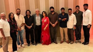 மலேசிய கார் ரேஸ் ஓவர்.. நண்பர்களுடன் கெட்-டூ-கெதர் பார்ட்டியில் அஜித் குமார்!