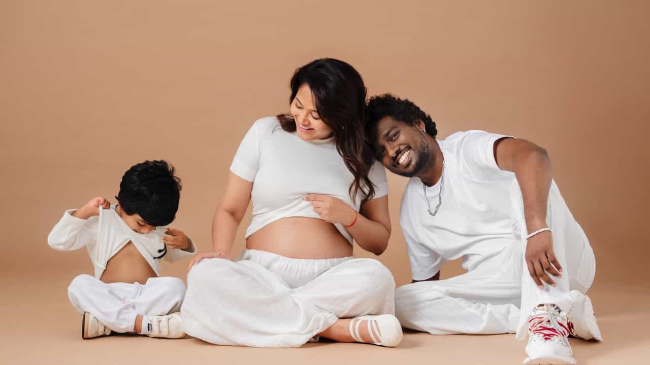 இரண்டாவது குழந்தைக்கு வெய்டிங்... மீண்டும் கர்ப்பமாக இருக்கும் அட்லீ - ப்ரியா தம்பதி!