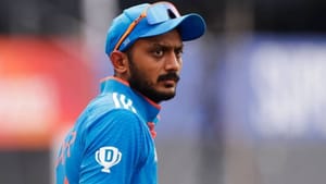 Axar Patel Injury: அக்சர் படேலின் விரல் காயம்.. பதற்றத்தில் பிசிசிஐ.. டி20 உலகக் கோப்பைக்கு இந்திய அணியில் மாற்றமா? Axar Patel Injury: அக்சர் படேலின் விரல் காயம்.. பதற்றத்தில் பிசிசிஐ.. டி20 உலகக் கோப்பைக்கு இந்திய அணியில் மாற்றமா?