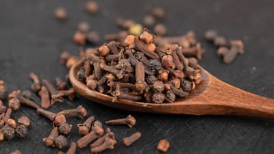 உணவுக்குப் பிறகு கிராம்பு! இரத்த சர்க்கரையை கட்டுக்குள் வைக்கும்!