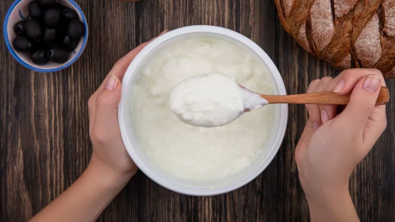 Curd Benefits: பாத்திரம் முதல் முக பளபளப்பு வரை.. தயிர் இவ்வளவு அற்புதங்களை செய்யுமா..?