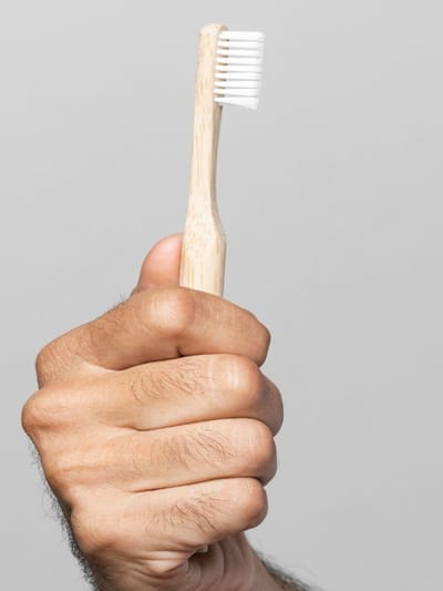 உங்கள் பல் துலக்கும் பிரஷை எப்போது மாற்ற வேண்டும்..?