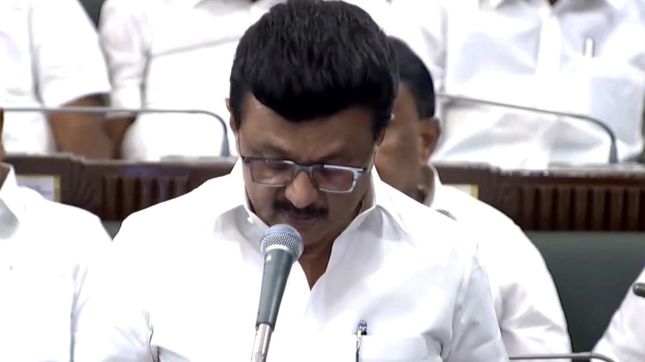 ஊரக வேலைவாய்ப்பு திட்டம்.. சட்டப்பேரவையில் தனித் தீர்மானம் நிறைவேற்றிய முதல்வர்! ஊரக வேலைவாய்ப்பு திட்டம்.. சட்டப்பேரவையில் தனித் தீர்மானம் நிறைவேற்றிய முதல்வர்!