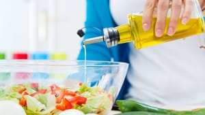 Cooking Oil Usage: 4 பேர் கொண்ட குடும்பமா? ஒரு மாதத்திற்கு எவ்வளவு லிட்டர் எண்ணெய் சமையலுக்கு பயன்படுத்தலாம்?