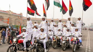 77வது குடியரசு தின அணிவகுப்பு நிகழ்ச்சி.. செல்போனில் நேரலை எப்படி பார்ப்பது? விவரம் இதோ..