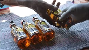 மதுப் பிரியர்களுக்கு முக்கியச் செய்தி… காலி மதுபாட்டிலை திரும்ப அளித்தால் பணம்!